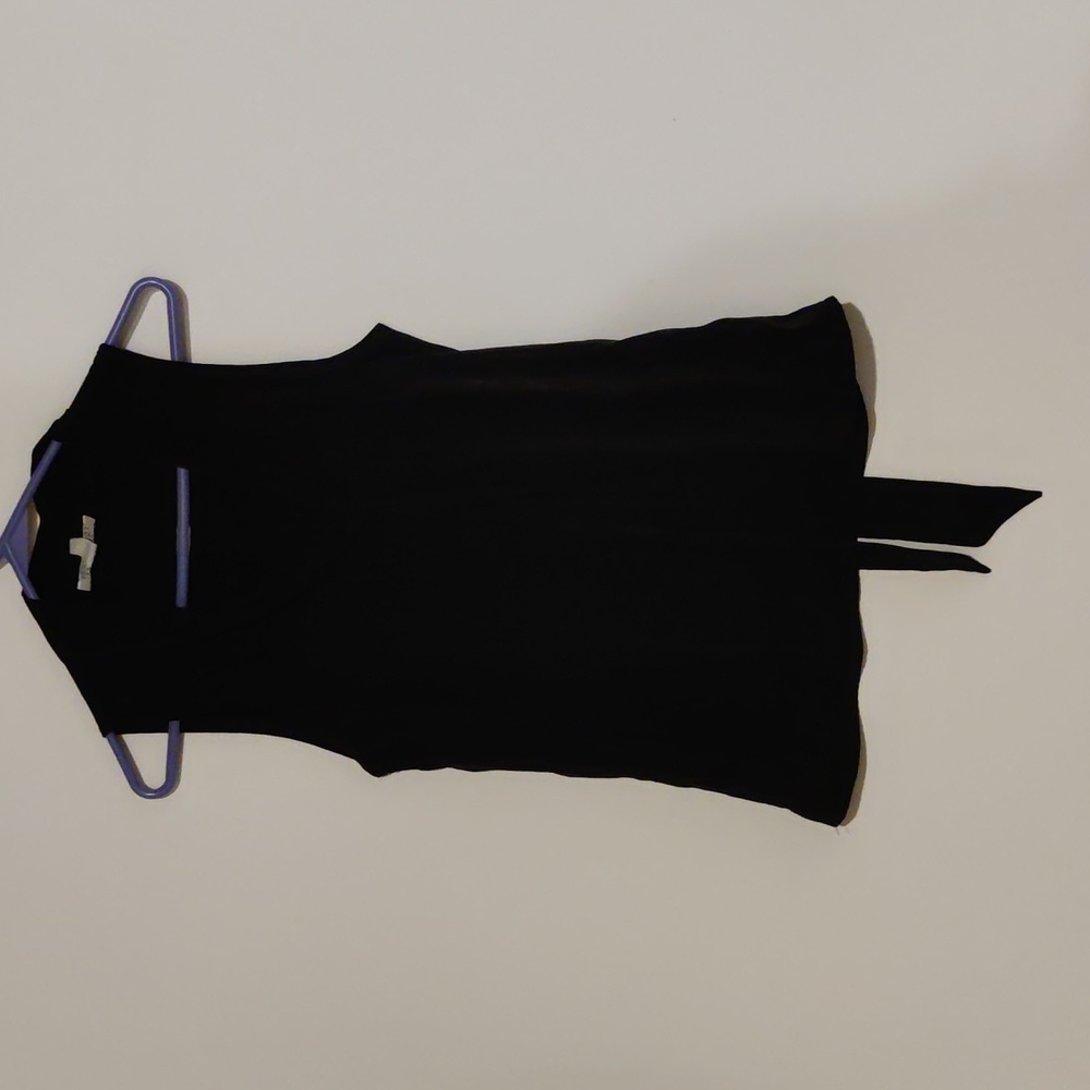 Forever 21 Black Sleeveless Blouse With Neck Bow Size S